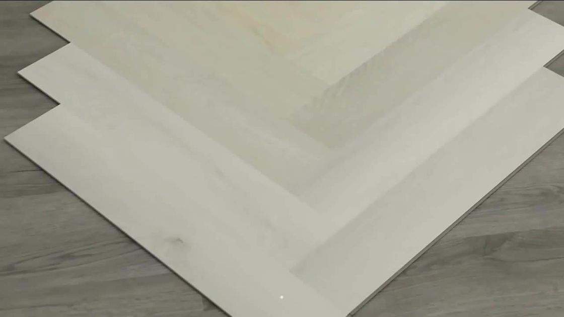 100% Virgin 4,0 mm-7 mm Spc Podłogi w jodełkę Spc Lvt Kliknij Wielowarstwowe podłogi