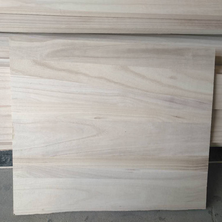 3-55mm Paulownia Hardwood Solidne drewniane panele Kolor naturalny Lekki