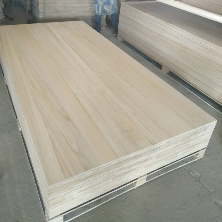 3-55mm Paulownia Hardwood Solidne drewniane panele Kolor naturalny Lekki