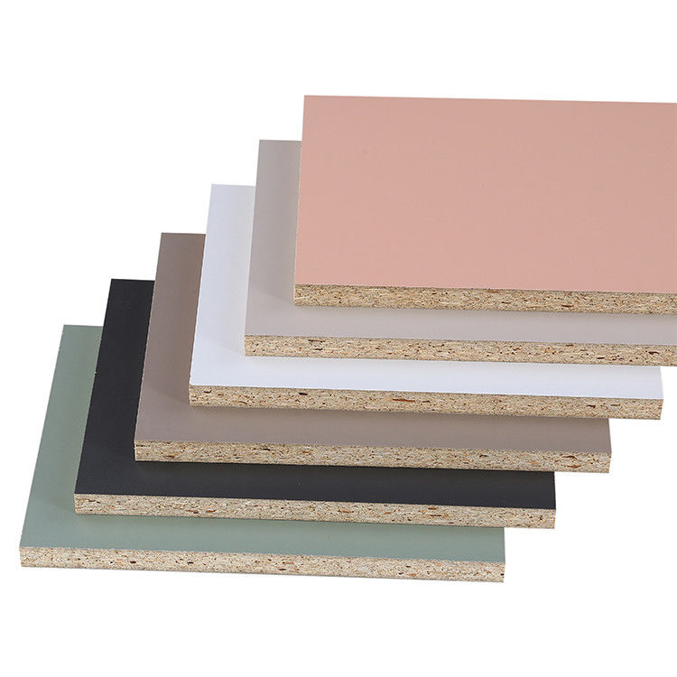 Dekoracja wnętrz Panele drewnopochodne Płyta wiórowa z białej melaminy o grubości 18 mm