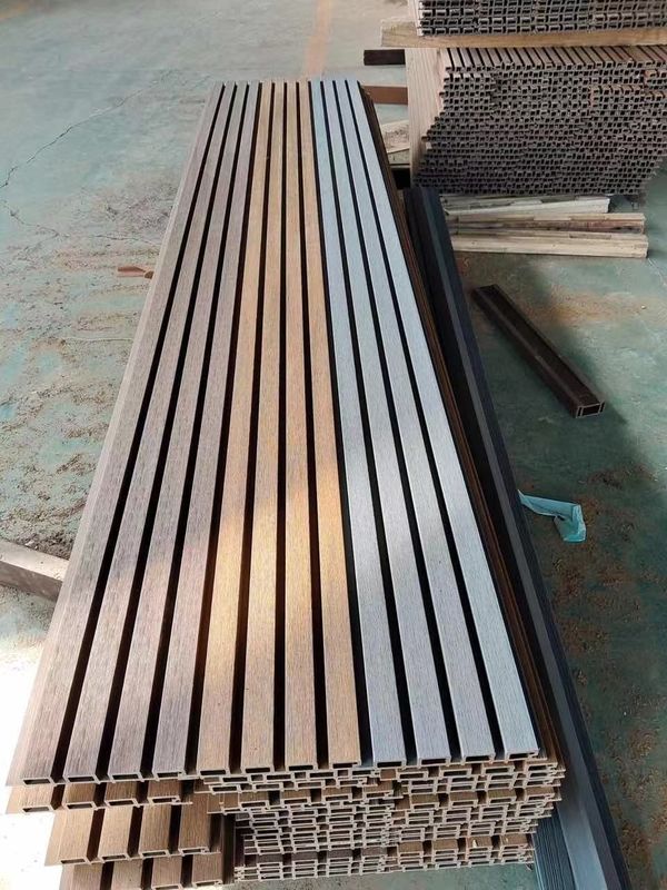 Obłoki zewnętrzne dźwiękoszczelne zewnętrzne plastikowe kompozyty ogrodowe wodoodporne zewnętrzne drewniane ściany