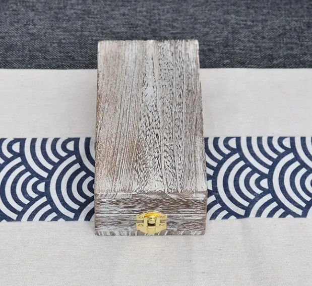 Niestandardowa wielobarwna Paulownia Masywna drewniana skrzynka biżuterii do przechowywania prezentów