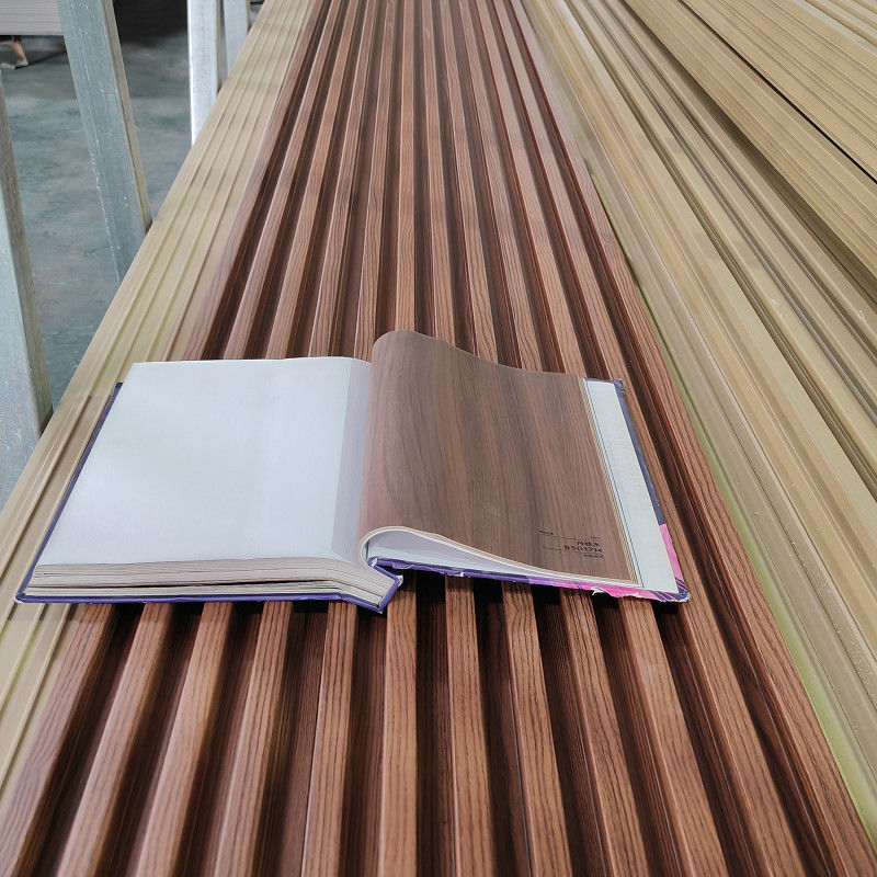 Panel dekoracyjny WPC Lambrin do okładzin ścian wewnętrznych w gospodarstwie domowym