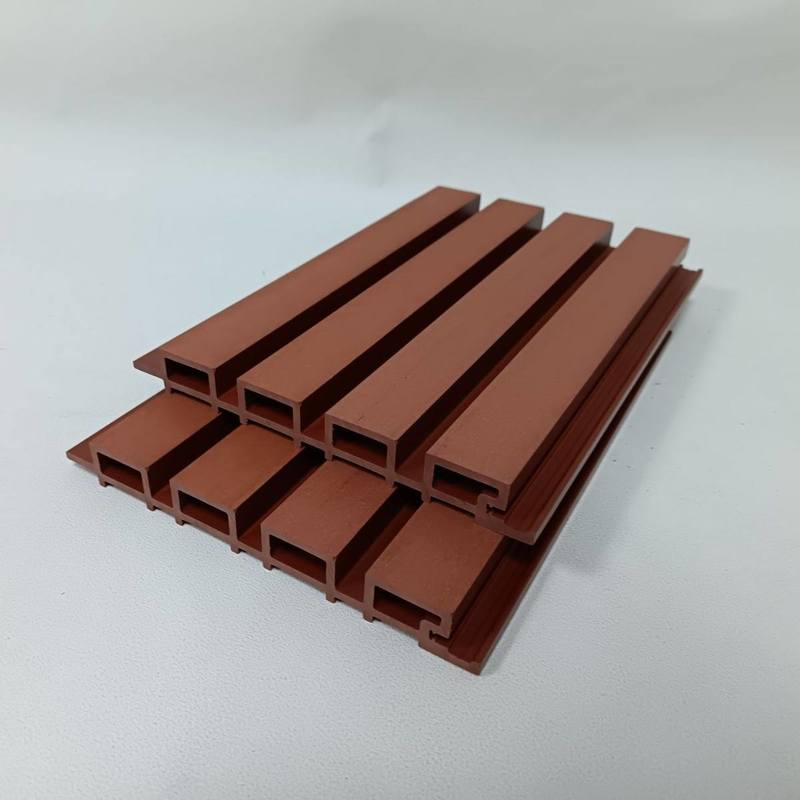 Niska cena hurtowa zewnętrzna dekoracja drewnopodobna WPC panel ścienny okładzina
