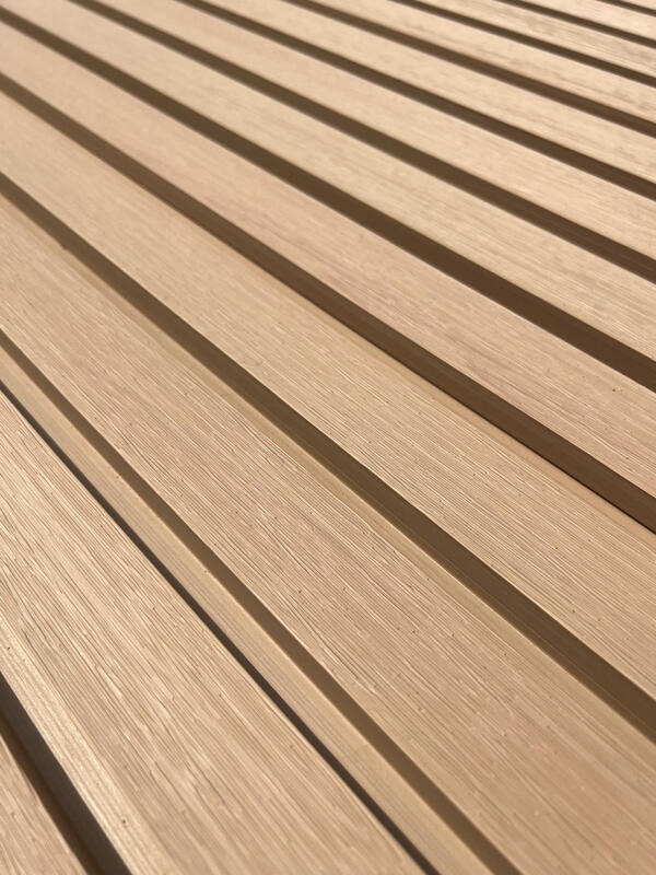 Nowoczesny panel elewacyjny WPC, siding zewnętrzny, panel ścienny WPC, okładzina ścienna do hotelu