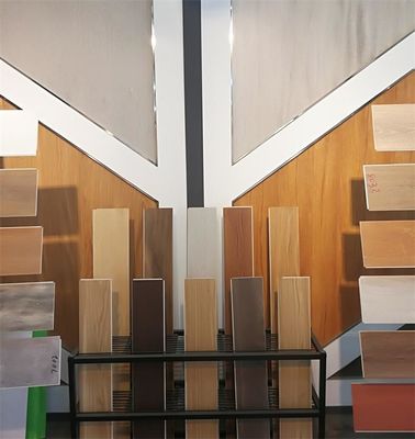 Powłoka UV SPC Podłogi winylowe 5mm 6mm 8mm Spc Core Vinyl Plank