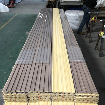 Wnętrza Dekoracyjne Płyty ścienne Płyty sufitowe PVC powlekane Bamboo Fiber Art Louver Płyty tła WPC Płyty płytkowe