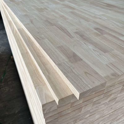1220x2440mm Gumowe drewno sosnowe Finger Joint Board dla mebli