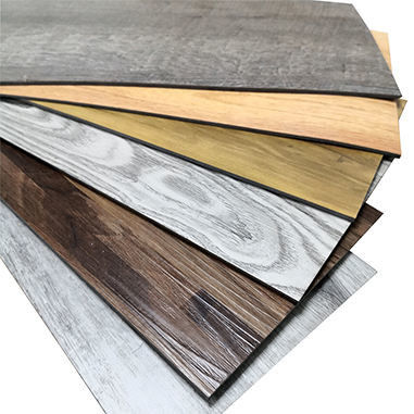 Nowoczesne samoprzylepne podłogi winylowe LVT - idealne rozwiązanie do renowacji starych domów